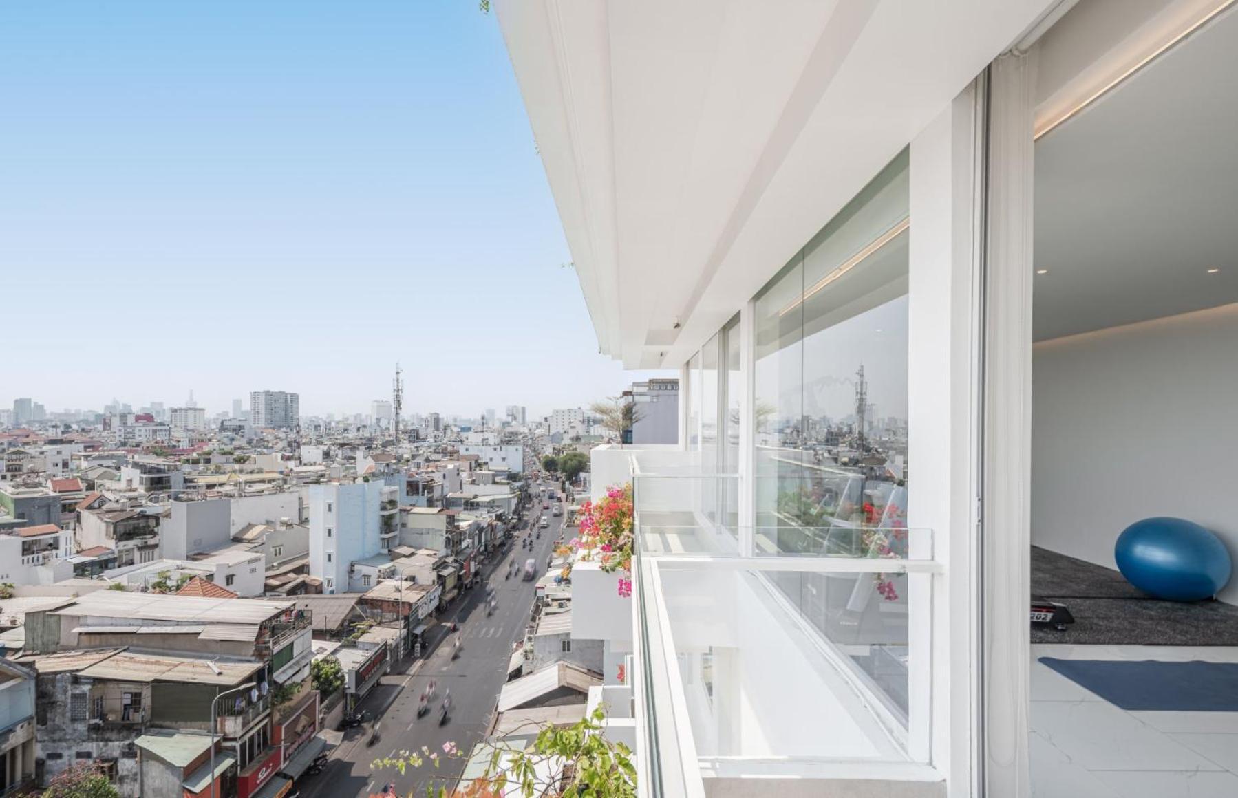 M Village Nguyen Kiem - Cosmo Airport Hotel Ho Chi Minh City Exterior photo